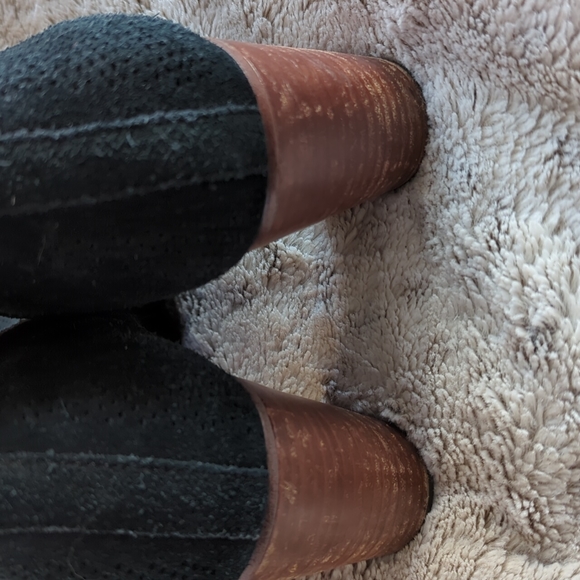 Toms Lunata Womens Black Suede Leather Block Heel Ankle Booties Zip Size 10 - Picture 4 of 10